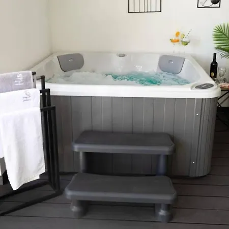 Lux Mobile Homes - Two Bedroom With Private Hot Tub Maris * Βόντιτσε